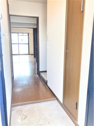 グランシャリオ竹下の玄関