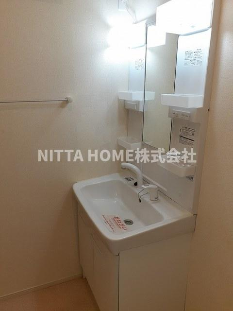 京丹後市峰山町荒山のアパートの洗面所|独立洗髪洗面台を設置◎