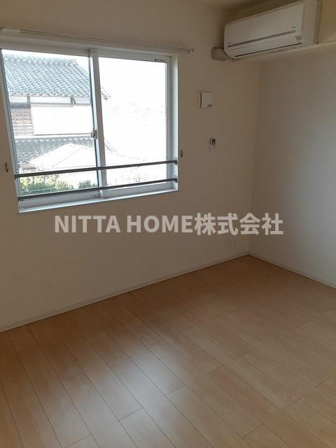 京丹後市峰山町荒山のアパートの内装|洋室にもエアコン付きで快適です！