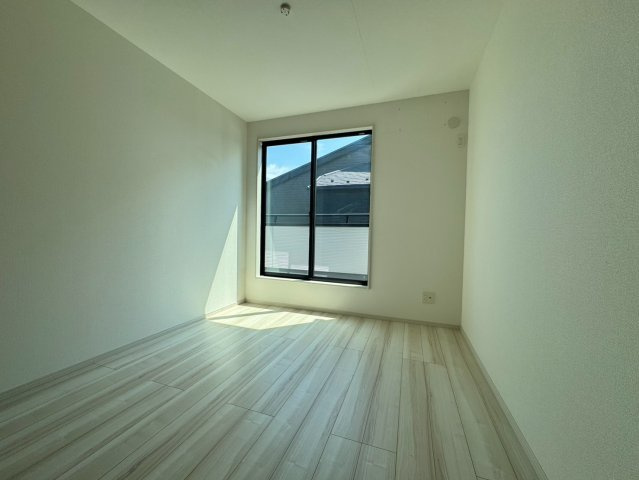 比企郡川島町中山中古戸建の洋室