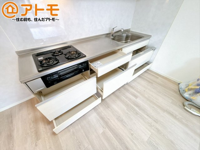 【キッチン】 | 三島市大場01期　中古マンション | 設備充実♪お手入れらくらく♪収納豊富♪使い勝手の良いキッチンです！