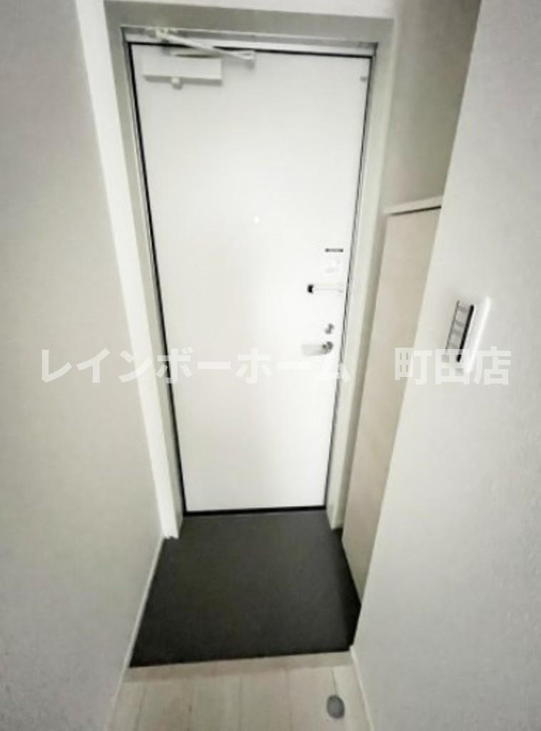 カインドネス厚木旭町2※初期費用分割あと払いサービス利用可能物件の玄関