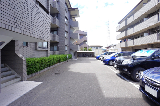 モアガーデンの駐車場|駐車場