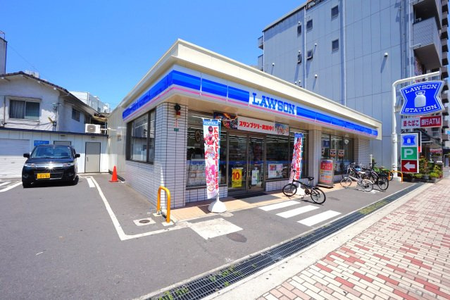 アルティザ高松中央町|コンビニ