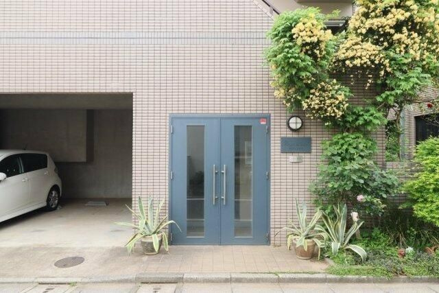 ルパデュソワールのエントランス