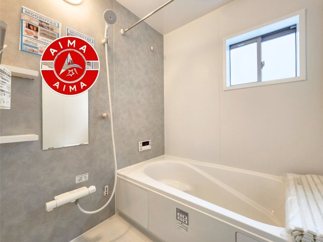 糟屋郡篠栗町乙犬第9-1棟（1号棟）の内観：施工例|1日の疲れを癒してくれる広々バスルーム。雨の日のお洗濯にも大活躍な浴室乾燥機付です！