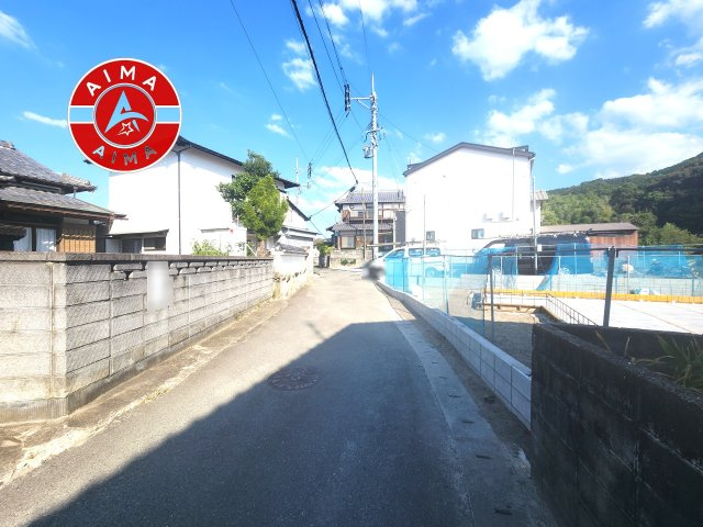 糟屋郡篠栗町乙犬第9-1棟（1号棟）の外観：施工例|前面道路は閑静な住宅地をはしる車通りの少ない道路。お車の出し入れが苦手なママや小さなお子様にも安心ですね。しっかり舗装もされているので、ベビーカーや自転車で通っても快適に通行できます。