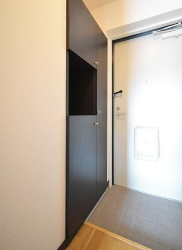 パークマンション山浦【キャッシュバック対象】の玄関|ゆったりとした玄関です