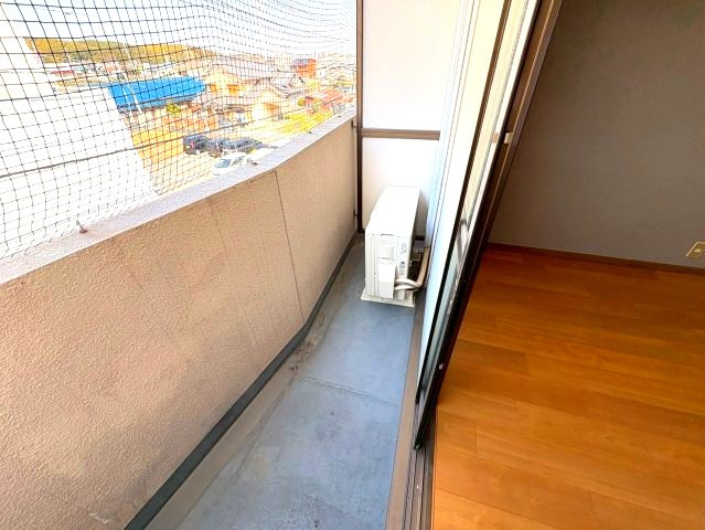ドゥメゾンド喜志のバルコニー