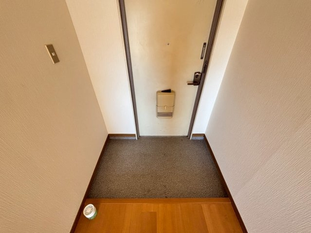 ドゥメゾンド喜志の玄関