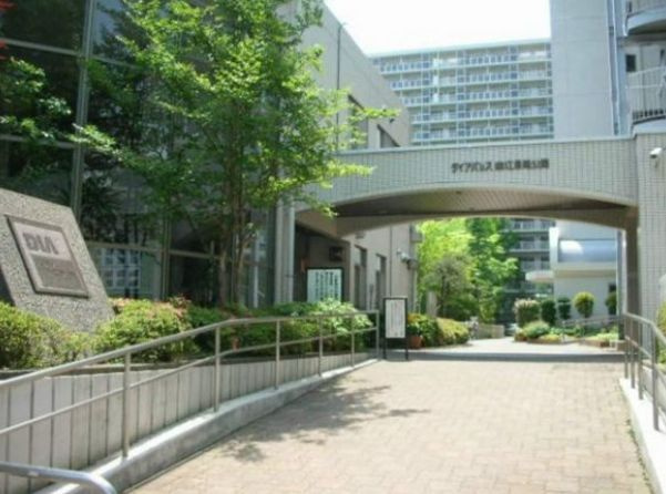 ダイヤパレス猿江恩賜公園のエントランス|建物の内部です