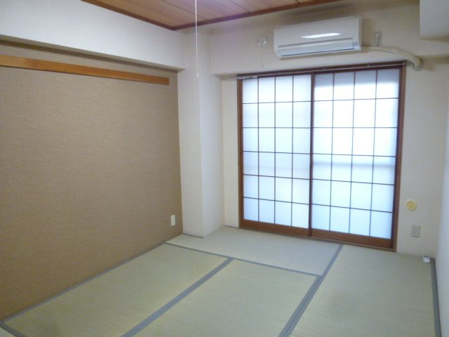 ☆和室（約６帖）☆※反転タイプ