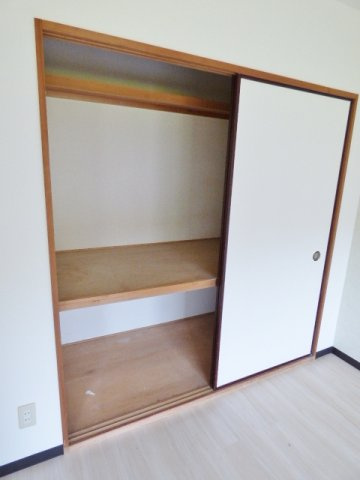 ニューリバティ藤田の収納|押入れタイプなので布団の収納も困りません！