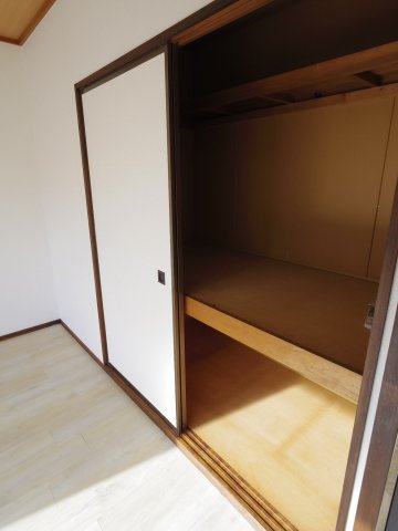 グランコムメゾン南中川の収納|押入れタイプの収納。布団の収納も困りません！