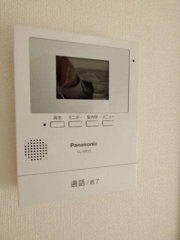 ＹＫビルのセキュリティ|居室にモニタ付インターホン付き！玄関まで行かずに来客確認！