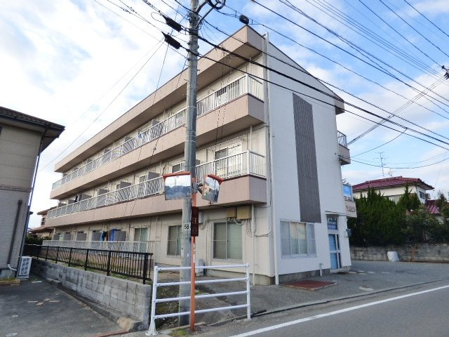 ＹＫビルの外観|鉄骨造３階建て！