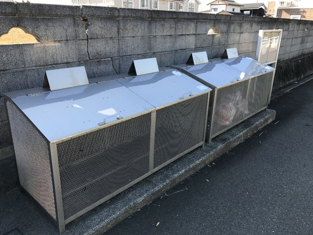 シンフォニアＡのその他|入り口にあるゴミ置き場ですのでゴミ出ししやすいです。