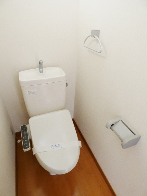 カーサ・ベルデ　Bのトイレ|温水洗浄便座付のトイレで快適♪