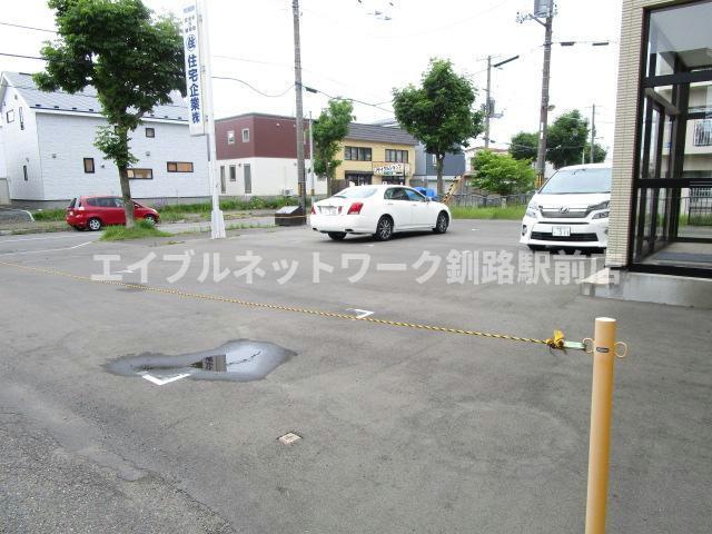 住之江町11-2APの駐車場
