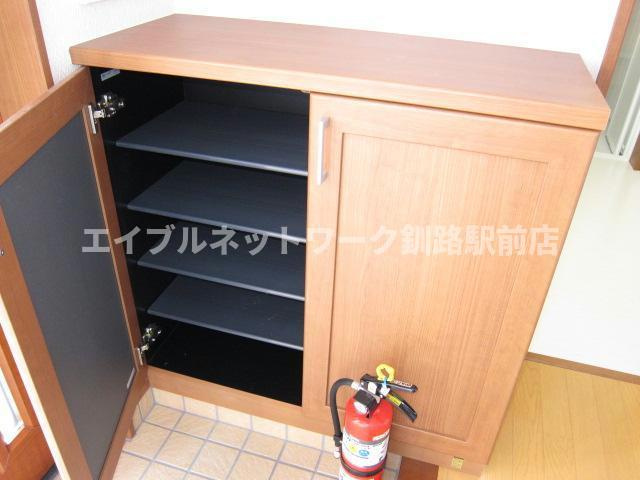 住之江町11-2APの玄関