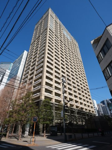 東京レジデンスの外観|東京レジデンス９階部分のお部屋は通常仲介手数料５６０万６７００円→０円！さらにキャッシュバック４５万円にて即日現地案内可能です！
