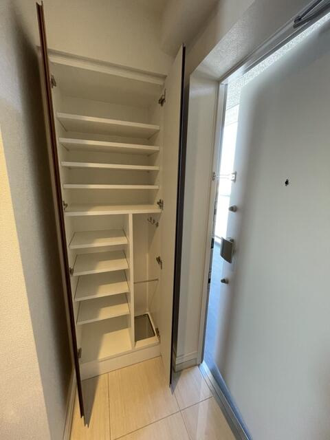 SHOKEN Residence亀有の玄関