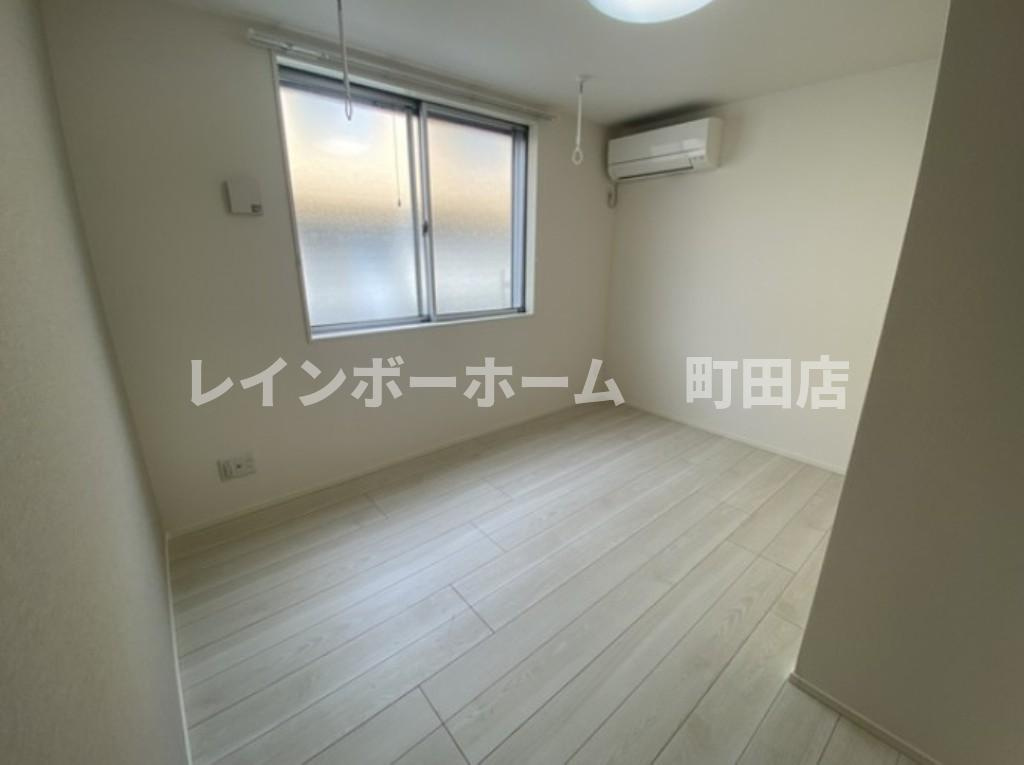 カインドネス厚木旭町North※初期費用分割あと払いサービス利用可能物件の居間・リビング