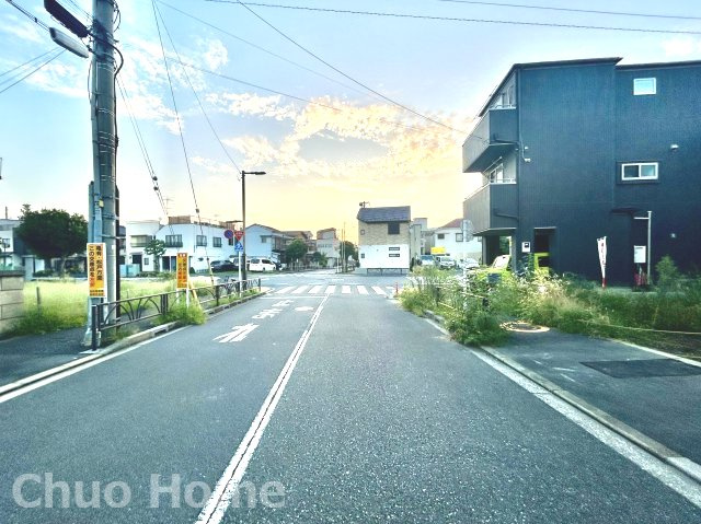 葛飾区新宿1丁目新築分譲住宅の前面道路含む現地写真|前面道路