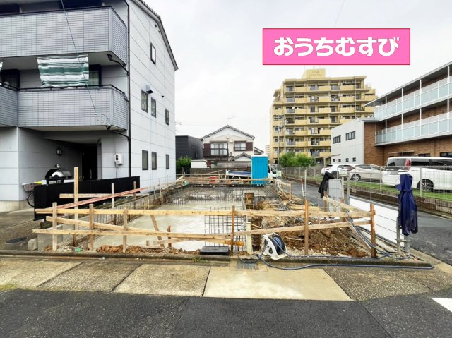 守山区守山215②(全2棟)の前面道路含む現地写真