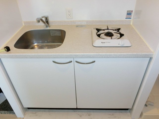 大阪市中央区瓦屋町１丁目の賃貸マンションのキッチン