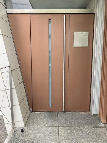 キャストビル豊田の玄関