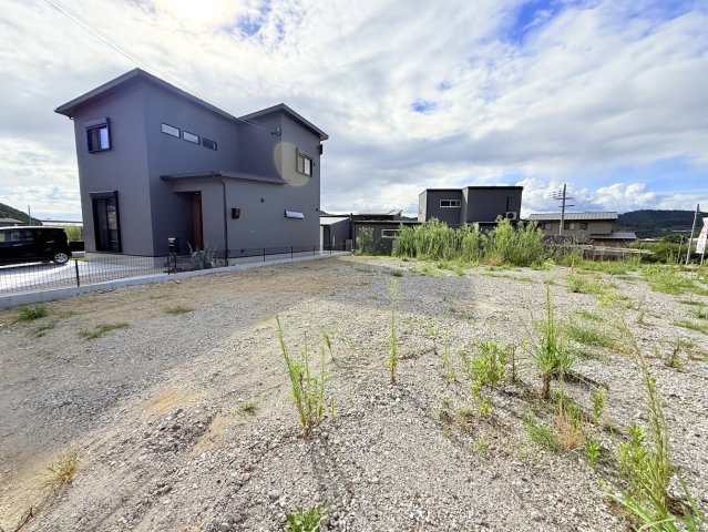 市ノ瀬下ノ岡分譲地2号地の外観