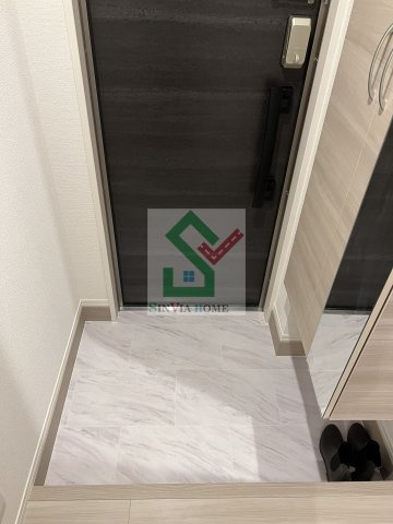 グラナーデ南田中の玄関