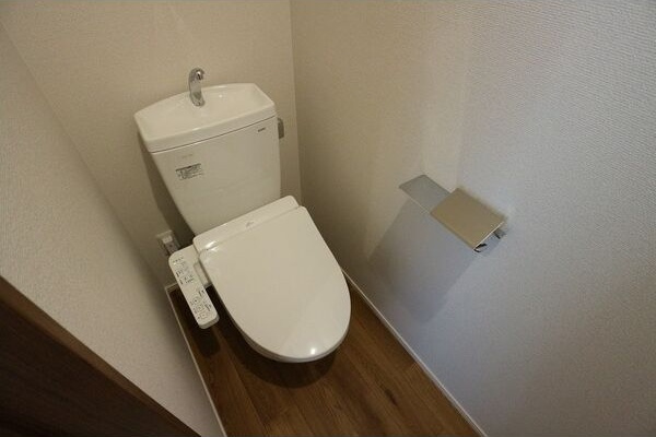 REGALEST平安通東のトイレ