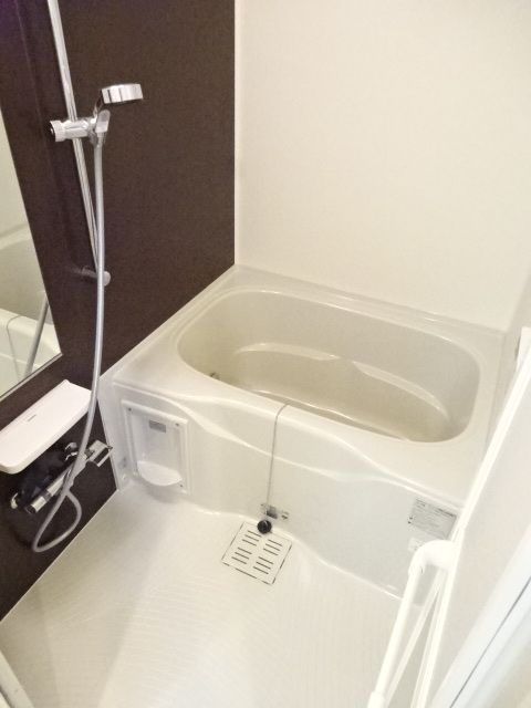 アライブ　ジュネスの浴室