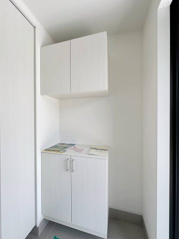 安佐北区口田南6丁目 No.1の収納|シューズボックス☆
大容量のシューズボックスの為、靴もたくさん収納が可能です♪