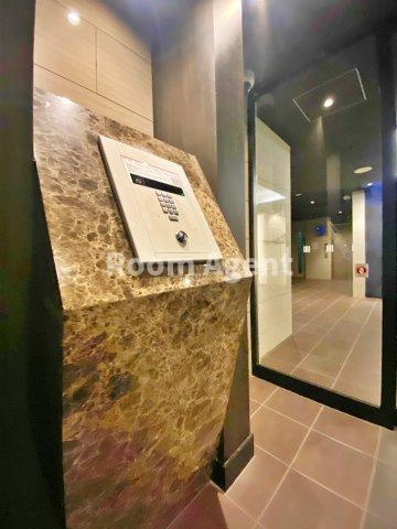 プレサンス金山コネクトのエントランス