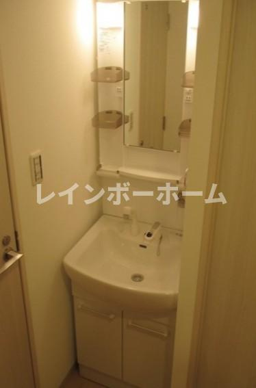 VARIANT S.の独立洗面台