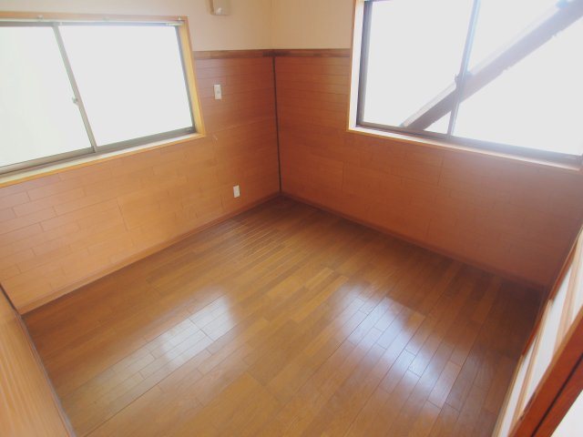 胤森アパートの内装