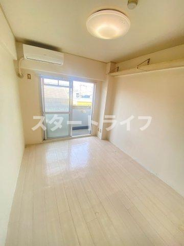大阪市東淀川区菅原６丁目の賃貸マンションの居間・リビング
