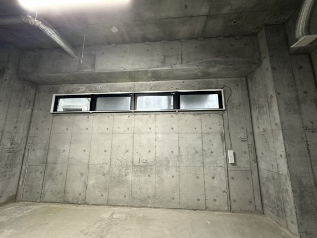 リアライズ立売堀ビルの洋室