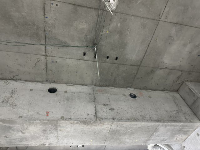 リアライズ立売堀ビルの駐車場