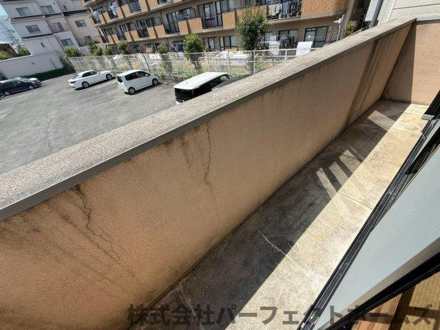 出口2丁目戸建のバルコニー|お洗濯にも便利なバルコニー付き