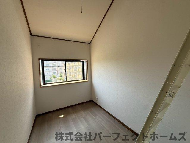 出口2丁目戸建の洋室|個人の部屋や寝室として使える洋室です