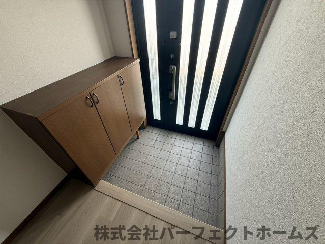 出口2丁目戸建の玄関|ゆったりとした玄関です