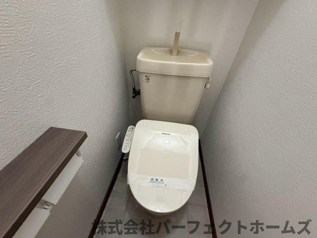 出口2丁目戸建のトイレ|2階トイレです