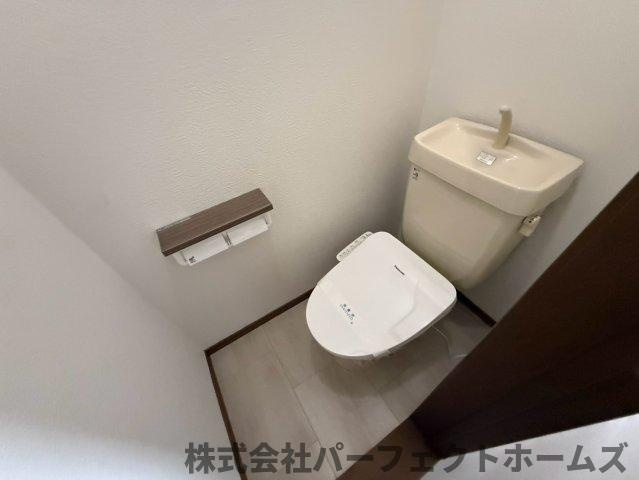 出口2丁目戸建のトイレ|落ち着いたトイレです