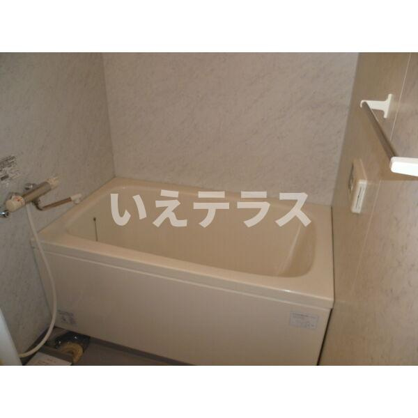 レジディア三宮東の浴室
