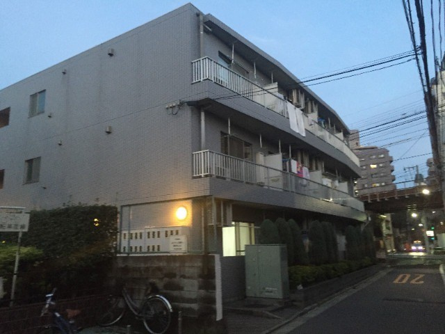 エバーグリーンの外観|外観は落ち着いています