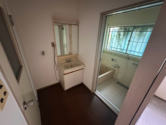 パークヴィラ川越旭町の独立洗面台